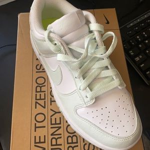 COPY - Nike dunk Low back in stock